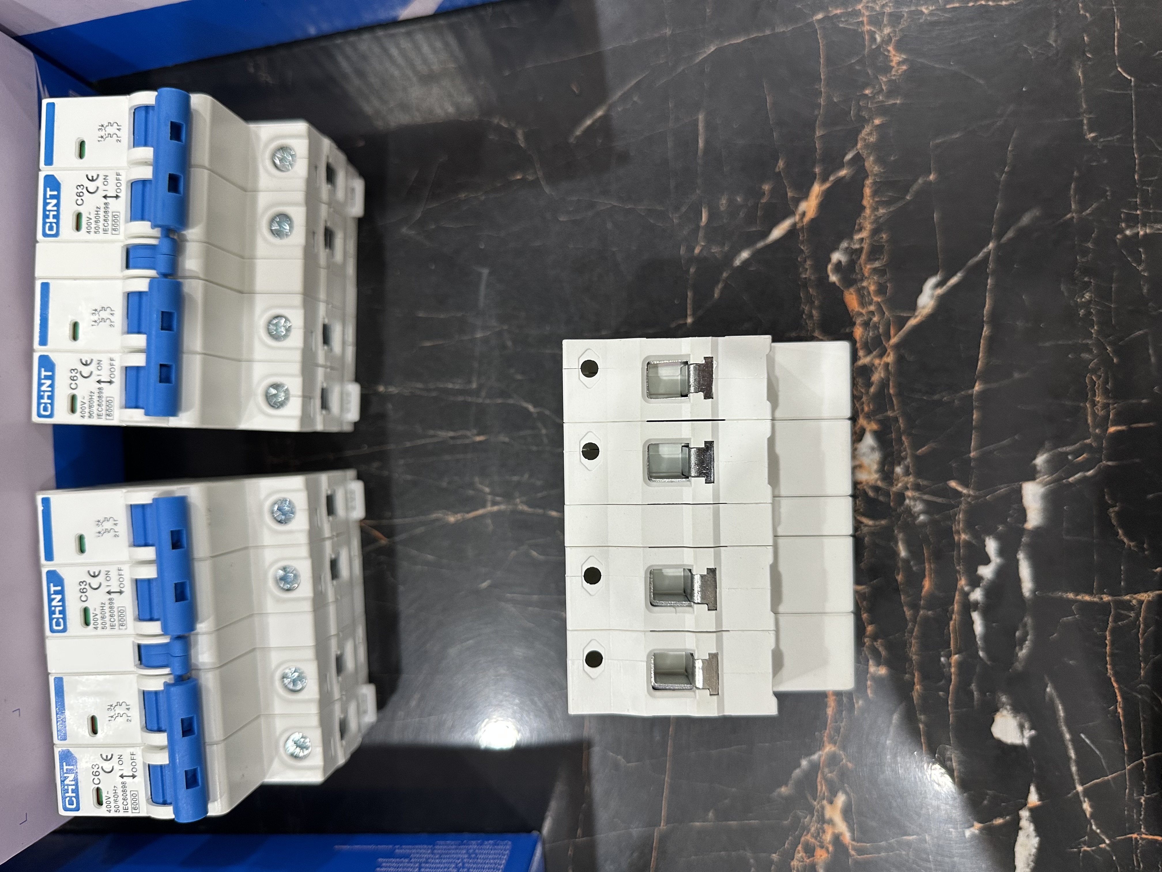 CHINT MTS Changeover Switch C63 2+2 Pole – Manual Transfer Switch for Solar/Inverter & Grid | 63A 6