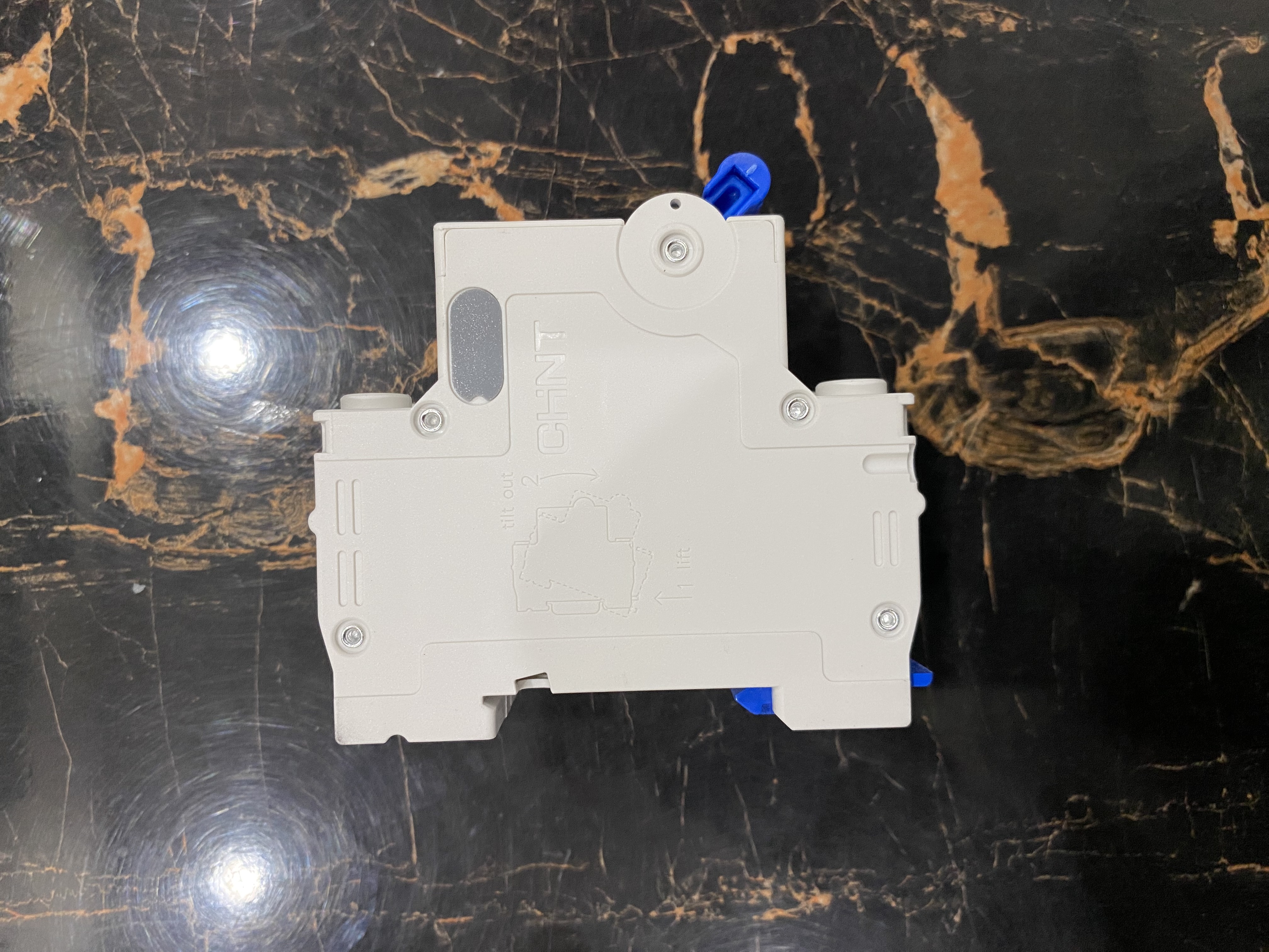 CHINT NXB-63 C32 2 Pole AC MCB – 32A, 400V AC Circuit Breaker | 6kA 4