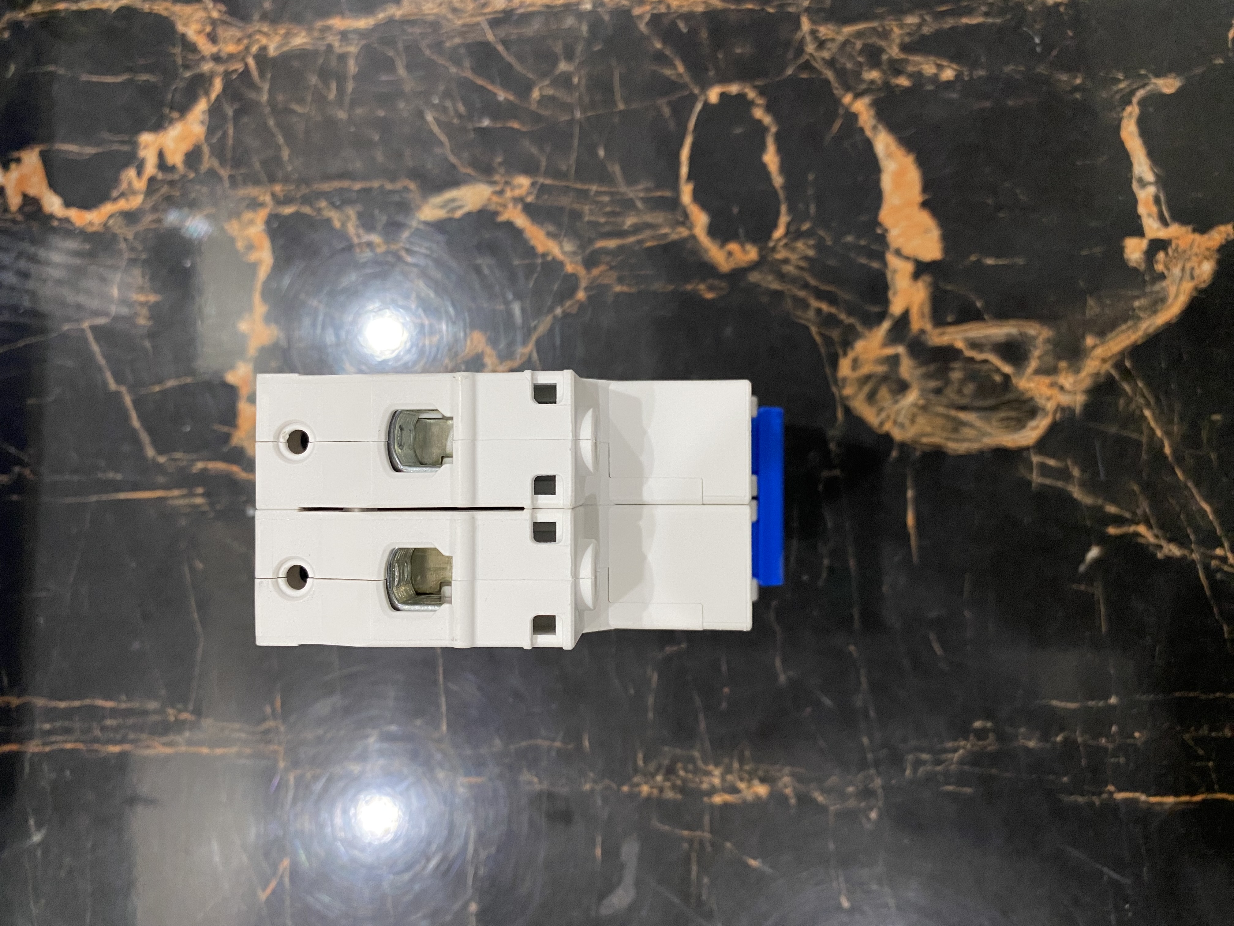 CHINT NXB-63 C32 2 Pole AC MCB – 32A, 400V AC Circuit Breaker | 6kA 5