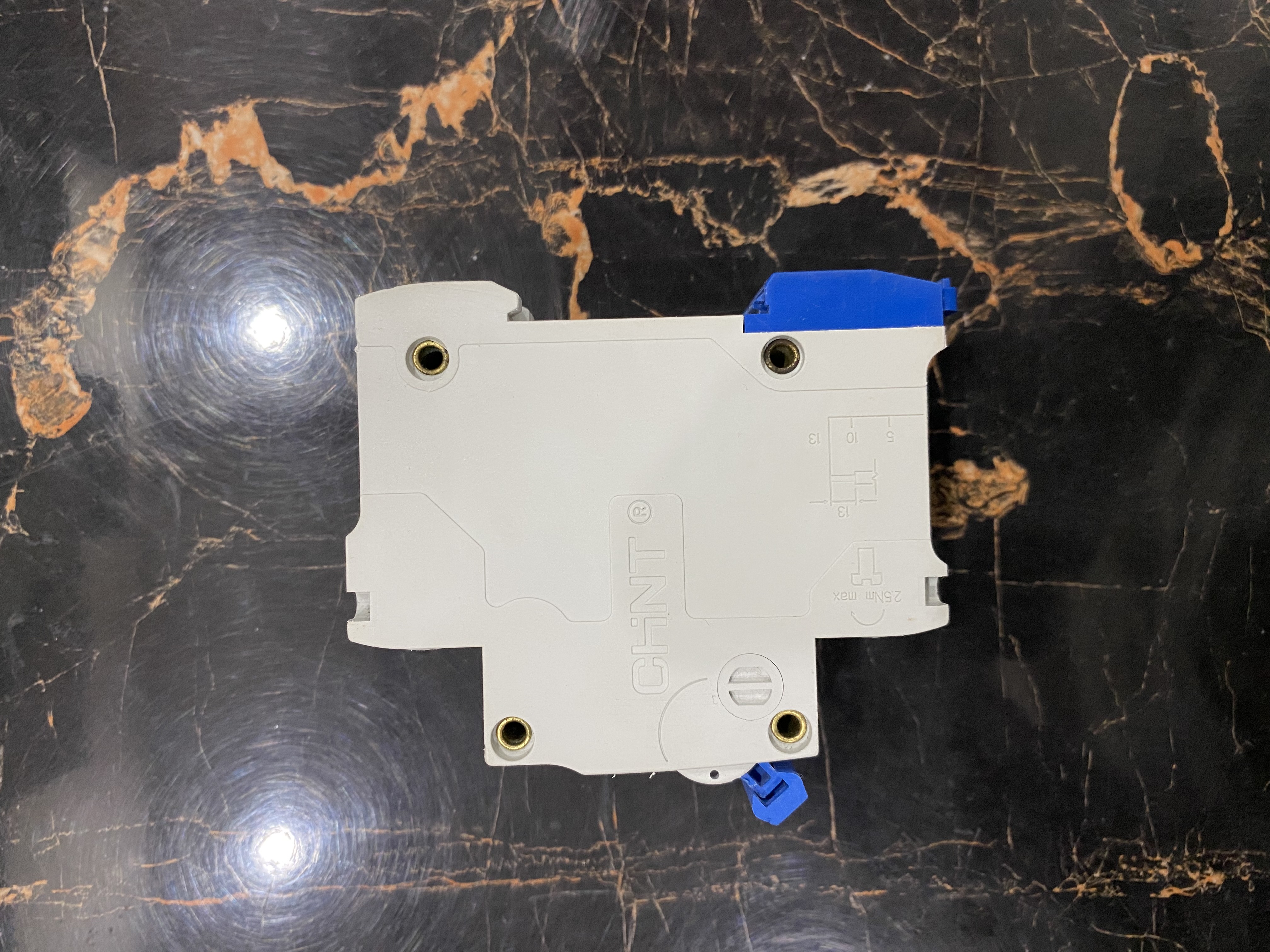 CHINT NB7-63DC C63 2 Pole DC MCB – 63A, 1000V DC Circuit Breaker | 10kA 3