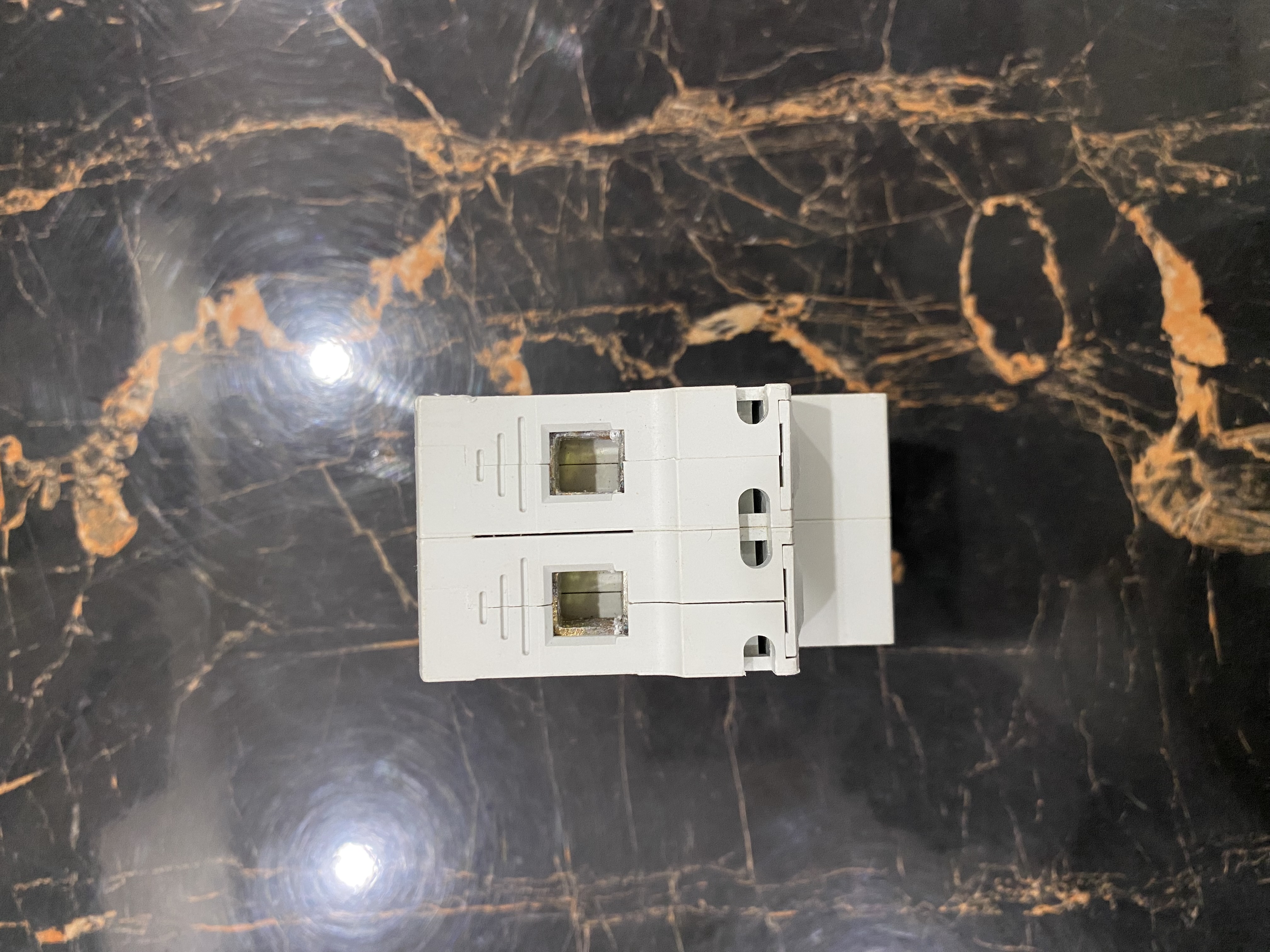 CHINT NB7-63DC C63 2 Pole DC MCB – 63A, 1000V DC Circuit Breaker | 10kA 5