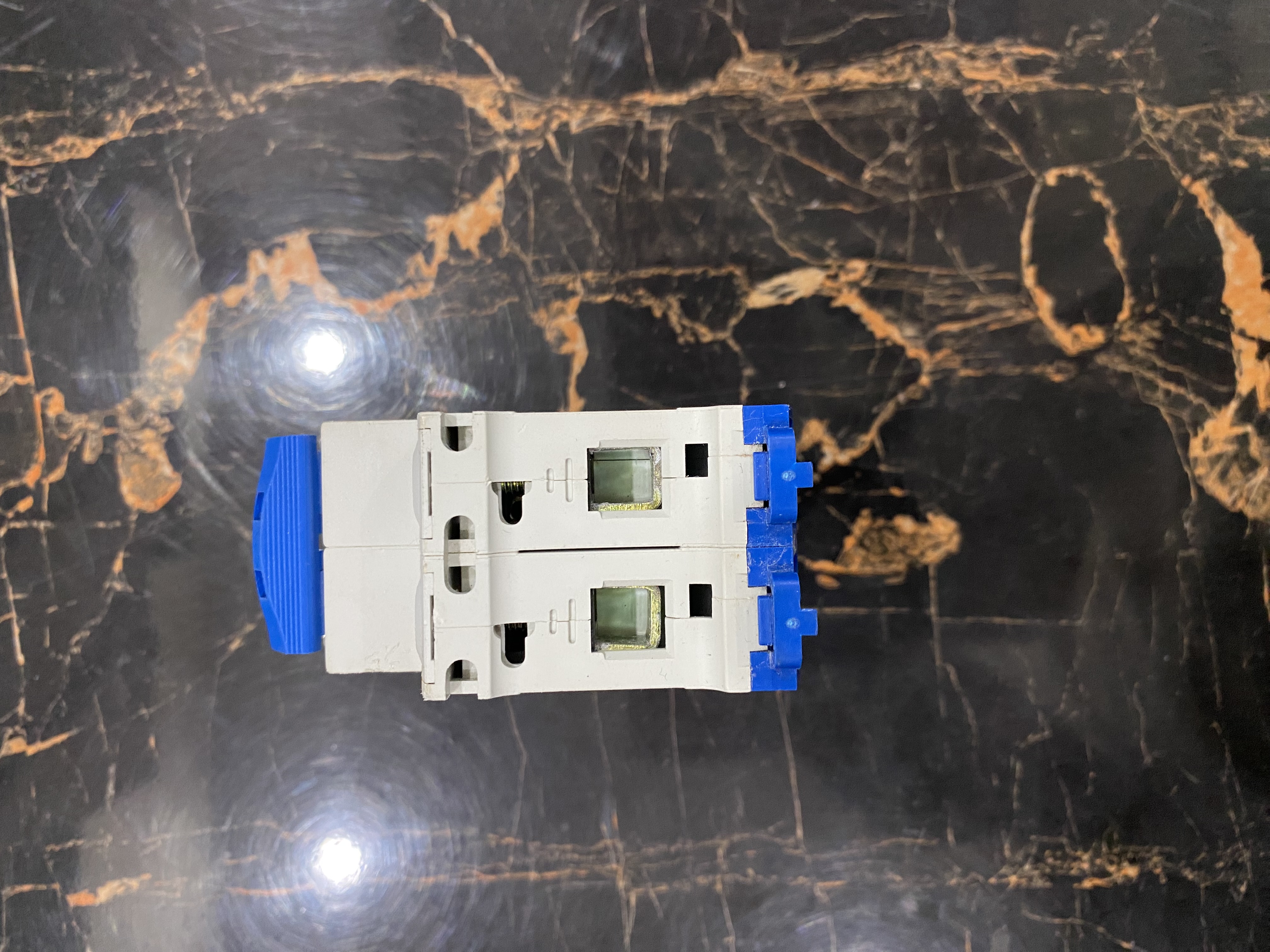 CHINT NB7-63DC C63 2 Pole DC MCB – 63A, 1000V DC Circuit Breaker | 10kA 6