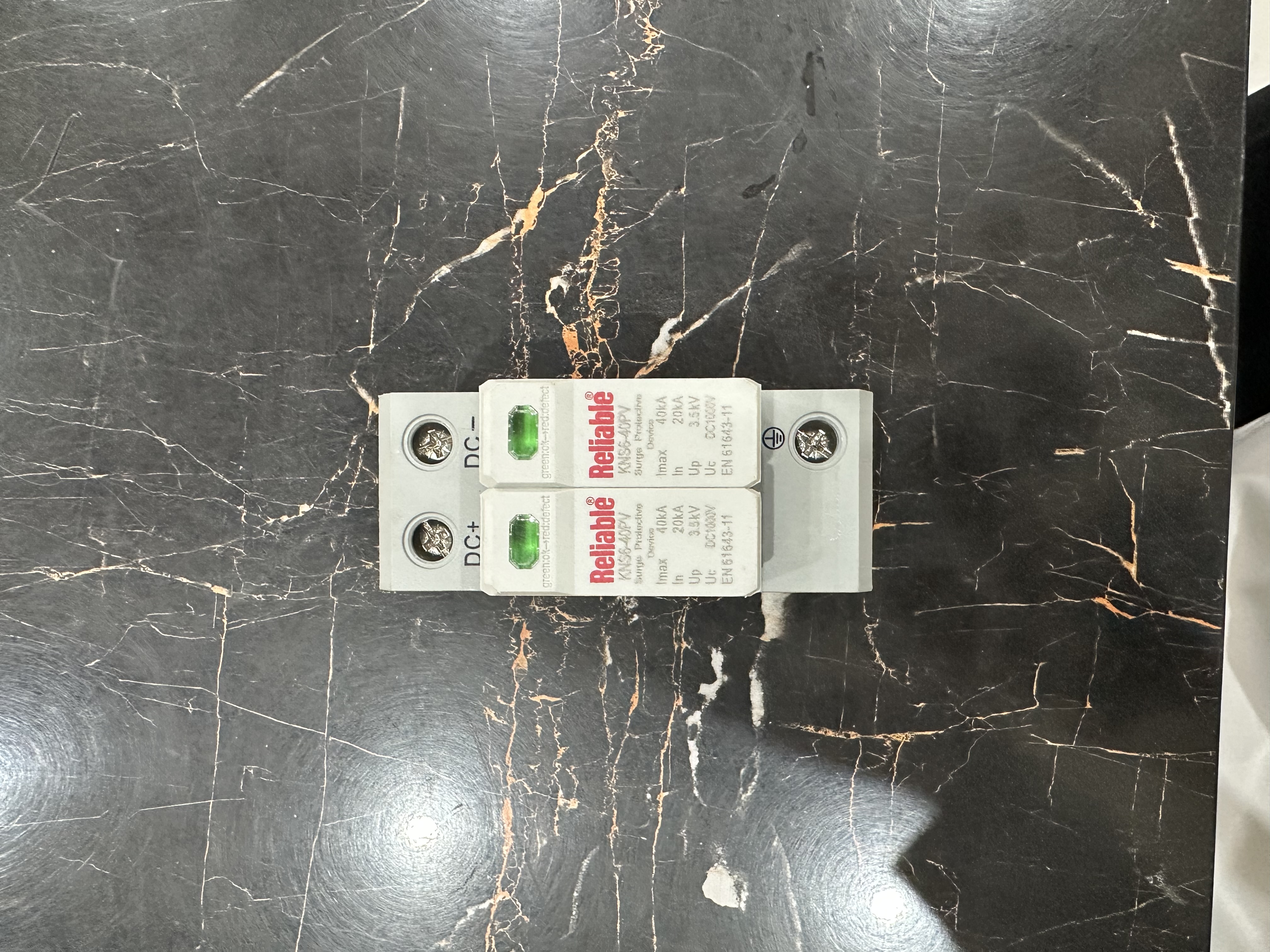 Reliable KNS6-40PV 1000V DC Type 2 SPD – 2 Pole Solar Surge Protection Device | 40kA 2
